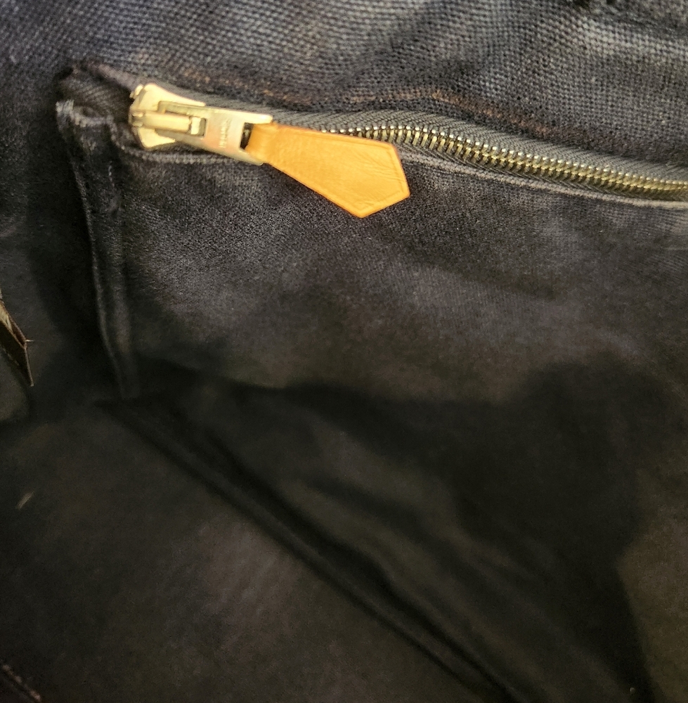 Hermes Large Paris Fourre Tote In Navy. - Picture 14 of 15